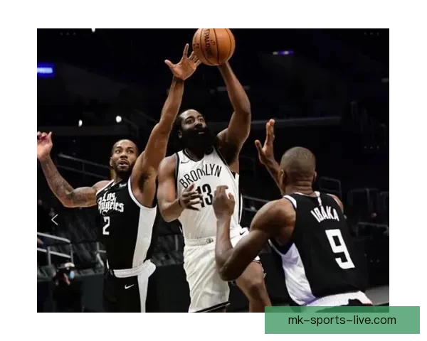 快船连胜五场双杀雄鹿小卡连续51场得分上二十大洛迎盖帽里程碑获致敬